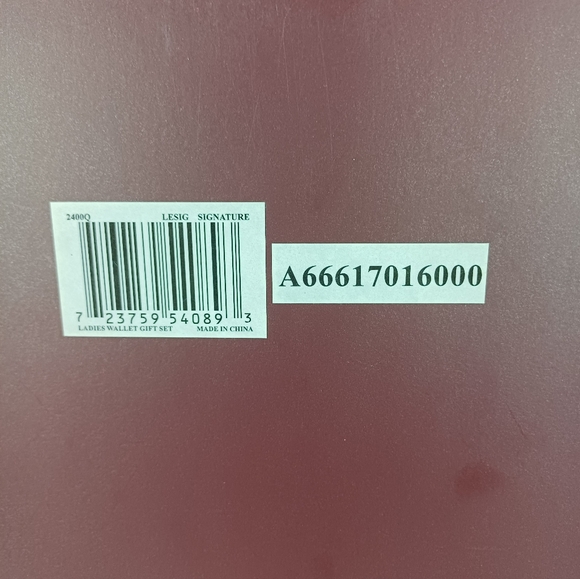 Vintage Etienne Aigner Ladies Wallet Gift Set Check Book Key Fob Brown NIB - Picture 7 of 7